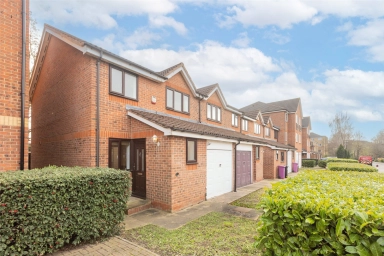 Telegraph Place, Mudchute - E14 view 1