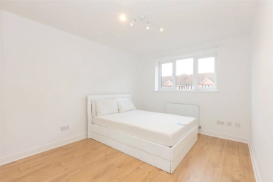 Telegraph Place, Mudchute - E14 view 5