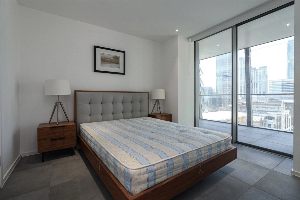 2 bedrooms apartments/flats for sale in Dollar Bay Place, South Quay - E14 view 5