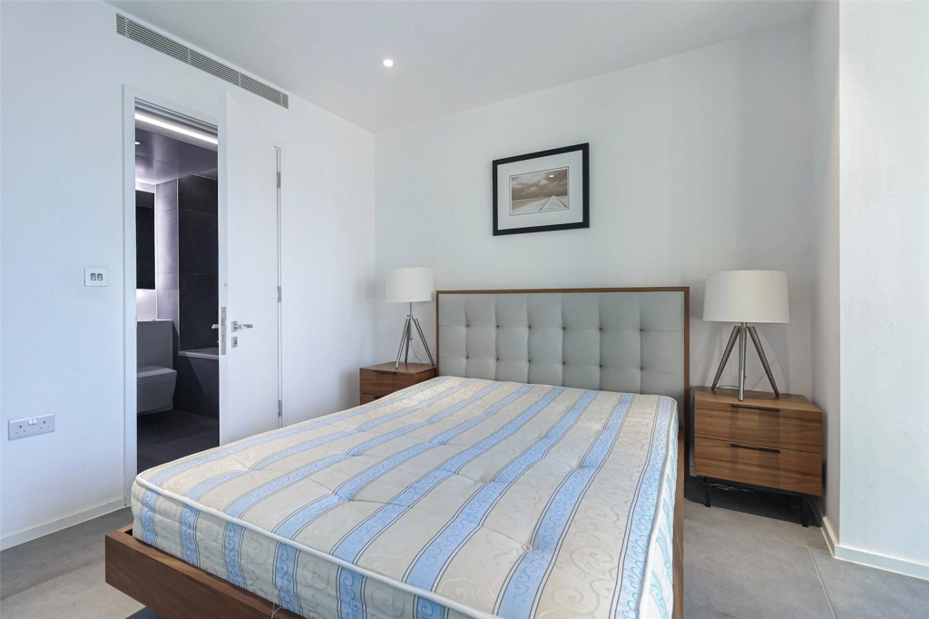 2 bedrooms apartments/flats for sale in Dollar Bay Place, South Quay - E14 view 18