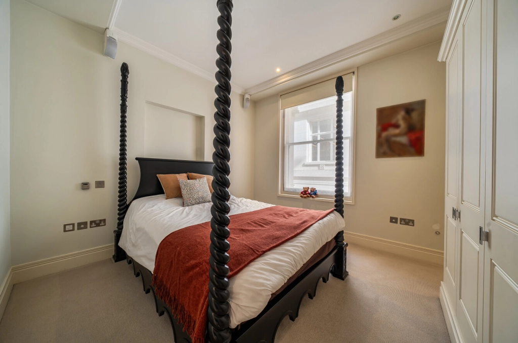 1 bedroom apartments/flats for sale in Lothbury, Bank - EC2R view 2