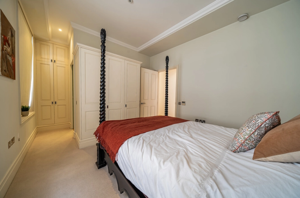1 bedroom apartments/flats for sale in Lothbury, Bank - EC2R view 16