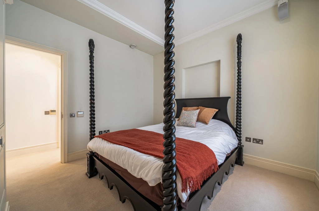 1 bedroom apartments/flats for sale in Lothbury, Bank - EC2R view 15