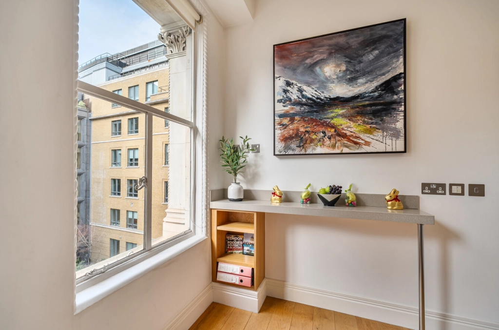 1 bedroom apartments/flats for sale in Lothbury, Bank - EC2R view 3