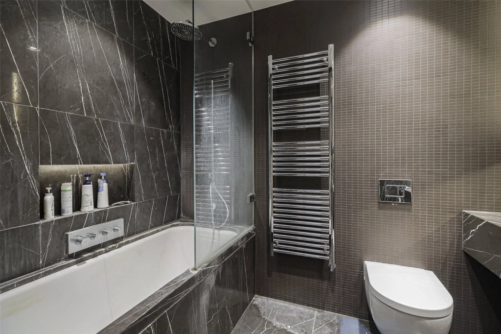 1 bedroom apartments/flats for sale in Duchess Walk, Southwark - SE1 view 7