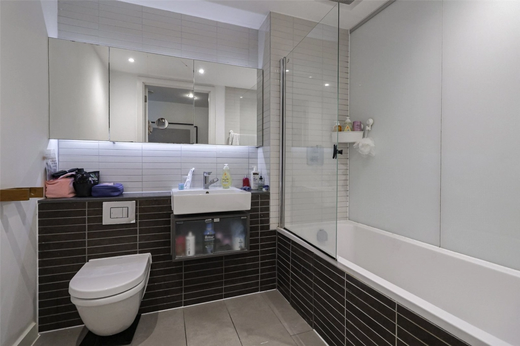 1 bedroom apartments/flats for sale in Richmond Road, London Fields - E8 view 7