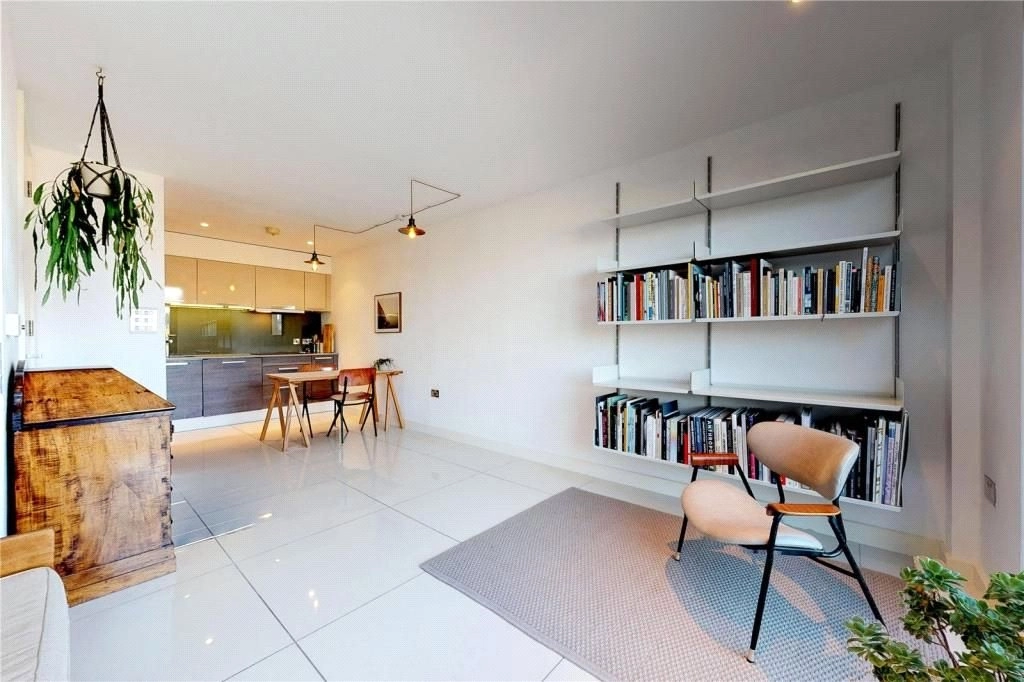 1 bedroom apartments/flats for sale in Richmond Road, London Fields - E8 view 3