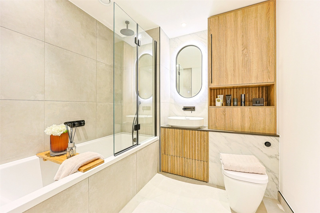 1 bedroom apartments/flats for sale in Eden Place, Royal Victoria - E16 view 6