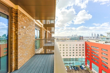 Eden Place, Royal Victoria - E16 view 7