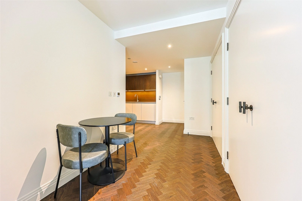 1 bedroom apartments/flats for sale in Eden Place, Royal Victoria - E16 view 9