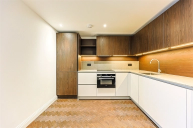 Eden Place, Royal Victoria - E16 view 10