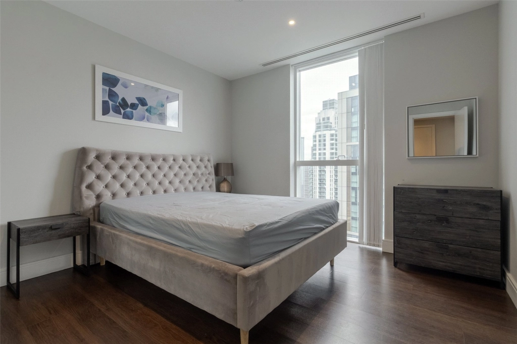 1 bedroom apartments/flats for sale in Harbour Way, South Quay - E14 view 5