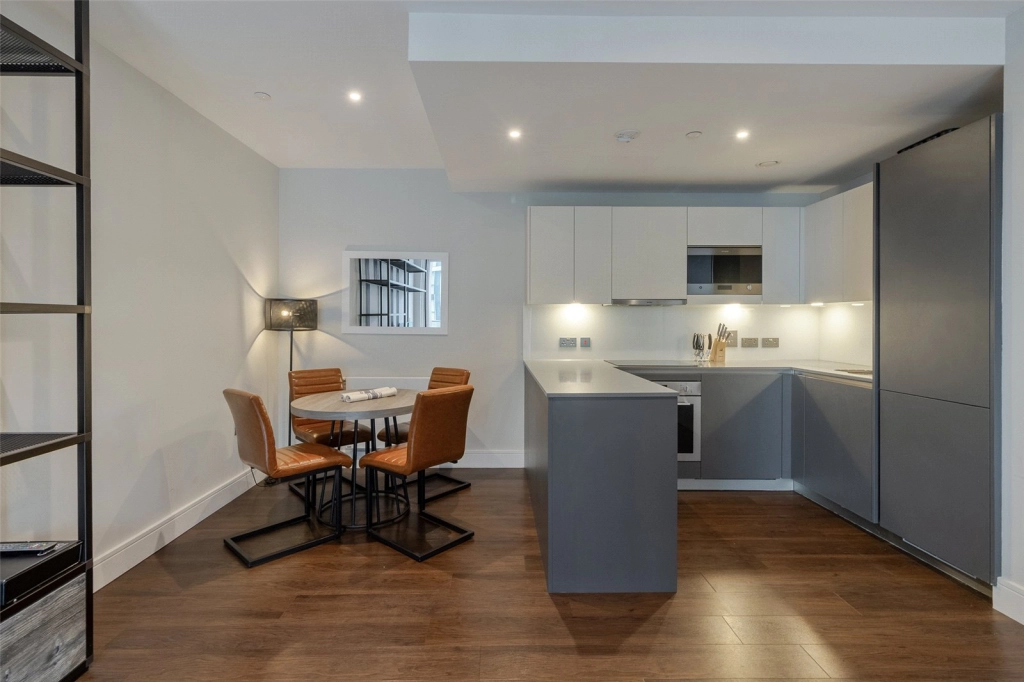 1 bedroom apartments/flats for sale in Harbour Way, South Quay - E14 view 16
