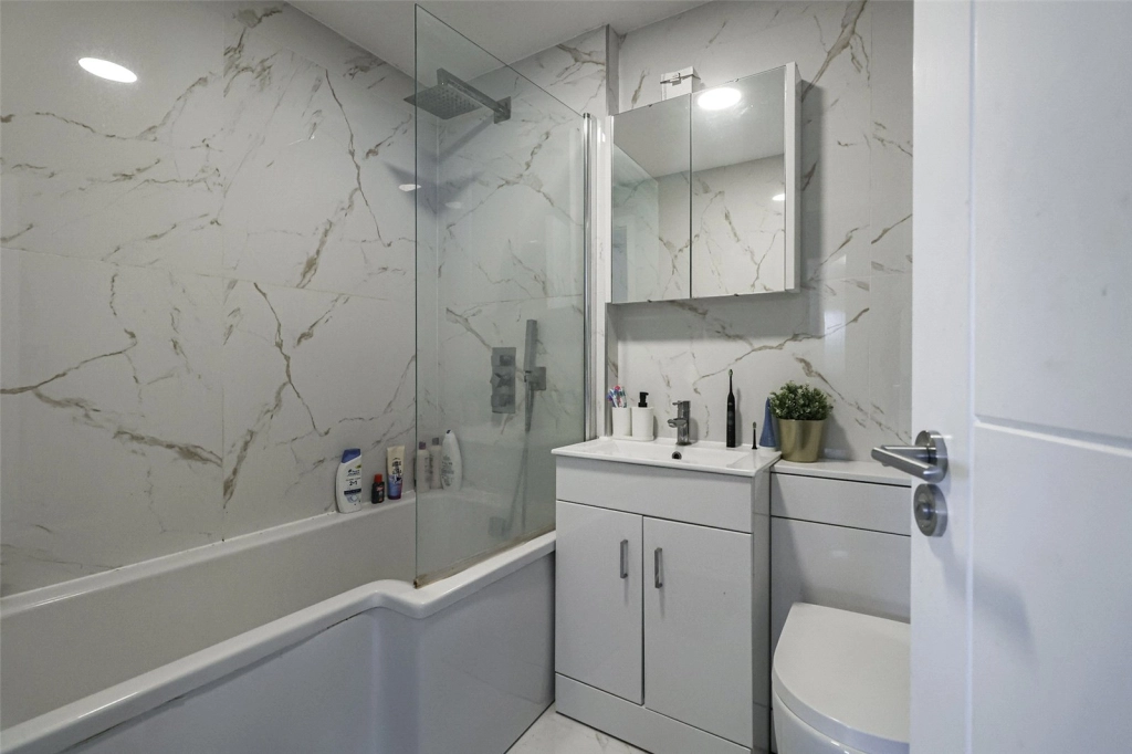 2 bedrooms apartments/flats for sale in Commercial Road, Westferry - E14 view 7