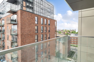 Corsican Square, Bow - E3 view 17