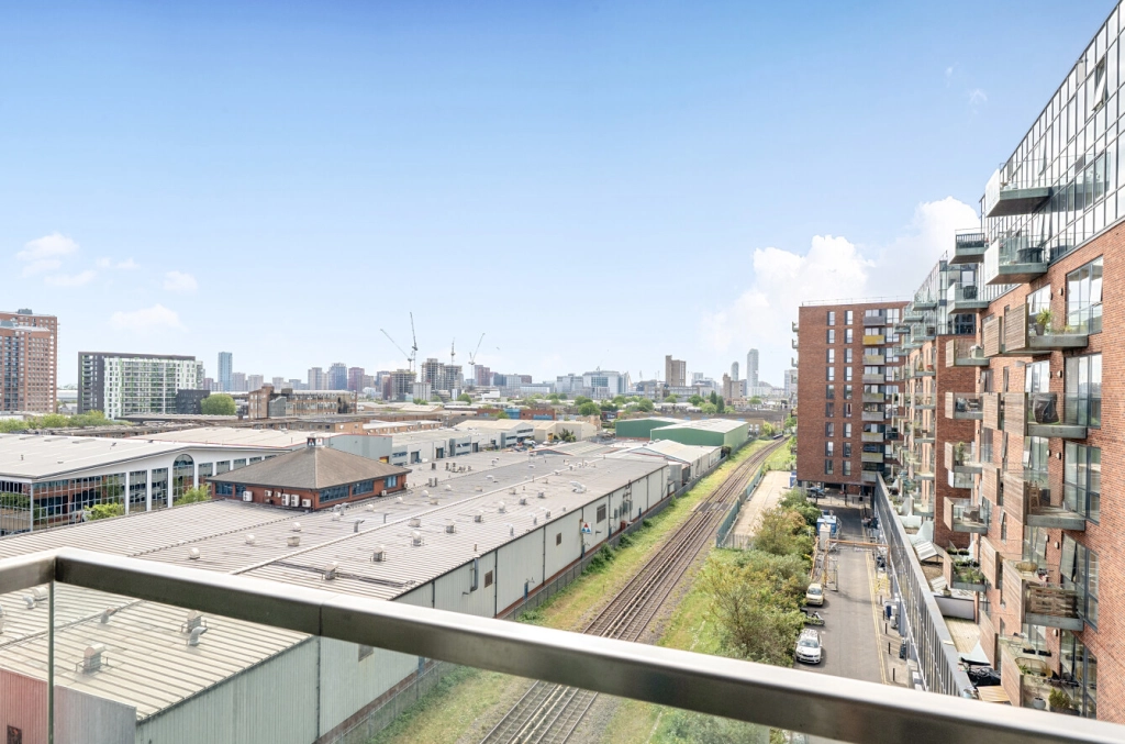 2 bedrooms apartments/flats for sale in Corsican Square, Bow - E3 view 4