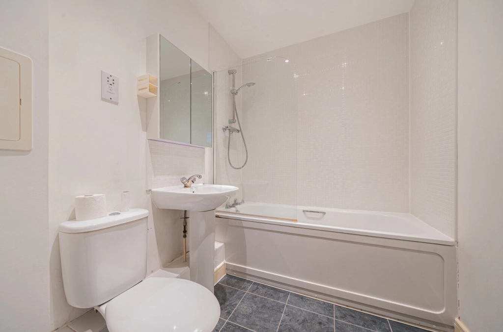 1 bedroom apartments/flats for sale in Storehouse Mews, Westferry - E14 view 7