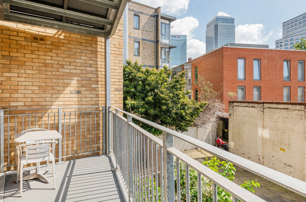 1 bedroom apartments/flats for sale in Storehouse Mews, Westferry - E14 view 6