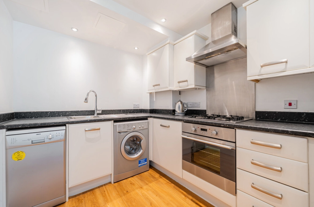 1 bedroom apartments/flats for sale in Storehouse Mews, Westferry - E14 view 4