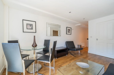 Storehouse Mews, Westferry - E14 view 3