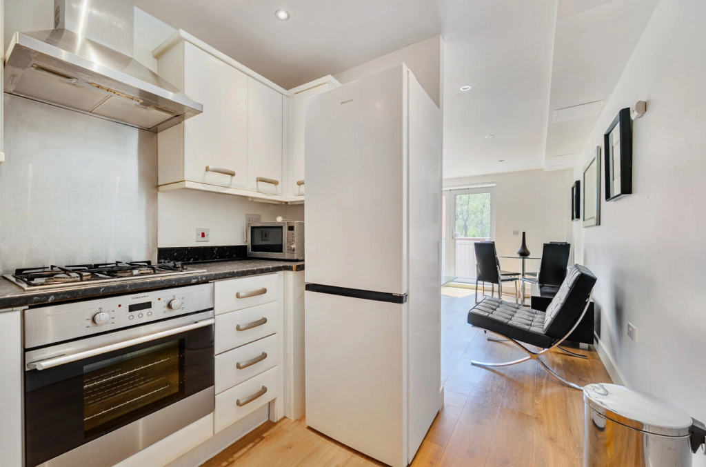 1 bedroom apartments/flats for sale in Storehouse Mews, Westferry - E14 view 8