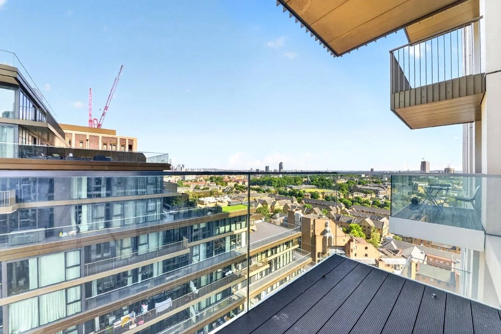 Studio apartments/flats for sale in Gauging Square, Shadwell - E1W view 7