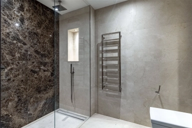 Strand, Temple - WC2R view 9
