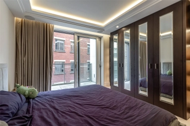 Strand, Temple - WC2R view 24