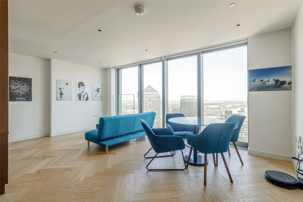 Studio apartments/flats for sale in Marsh Wall, Canary Wharf - E14 view 2