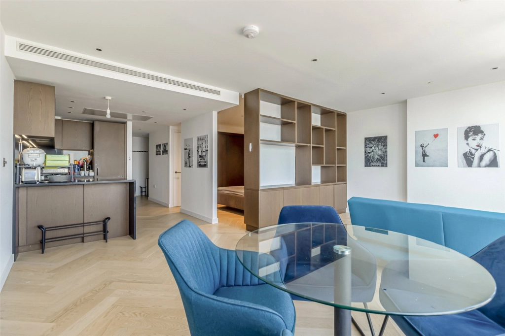 Studio apartments/flats for sale in Marsh Wall, Canary Wharf - E14 view 3
