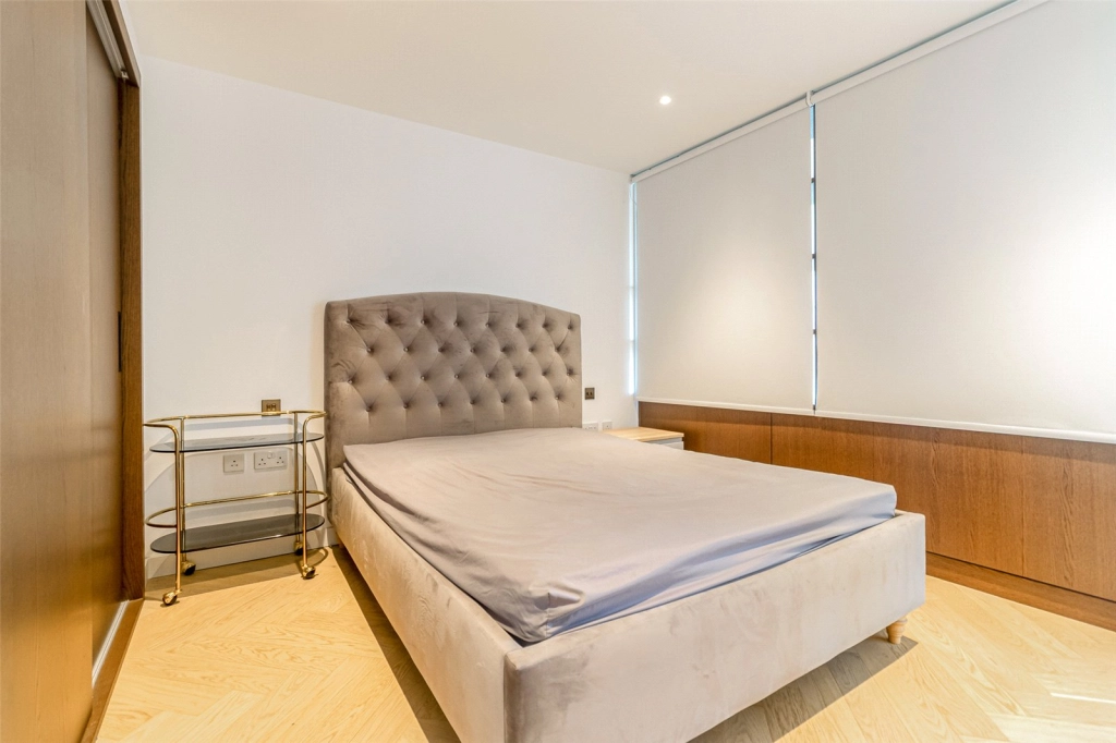 Studio apartments/flats for sale in Marsh Wall, Canary Wharf - E14 view 5