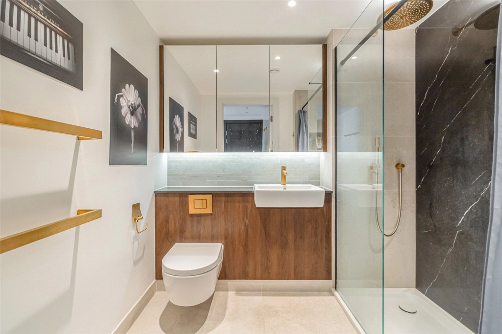Studio apartments/flats for sale in Marsh Wall, Canary Wharf - E14 view 16