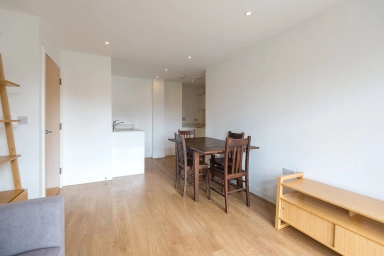 Voysey Square, Bromley-By-Bow - E3 view 9