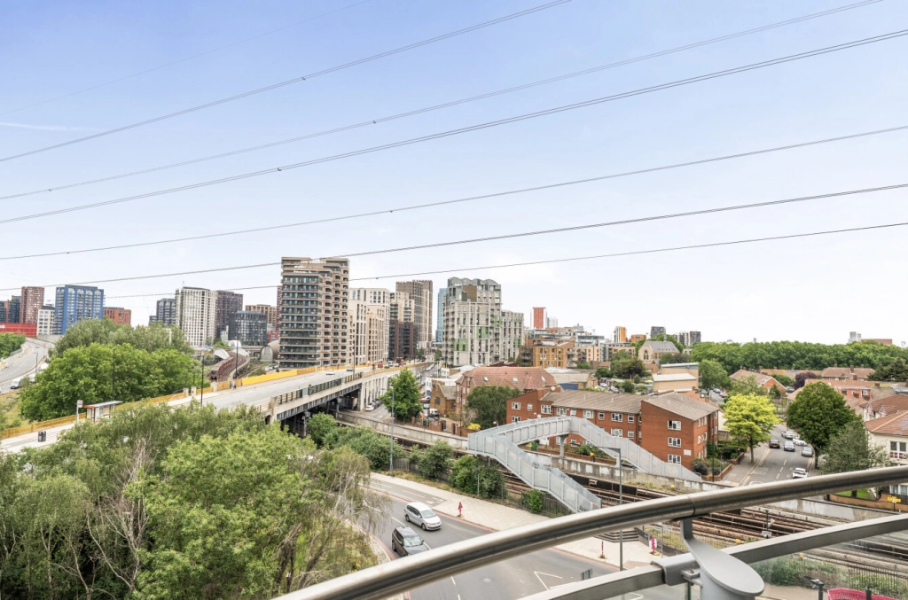 1 bedroom apartments/flats for sale in Tidal Basin Road, Royal Victoria - E16 view 9