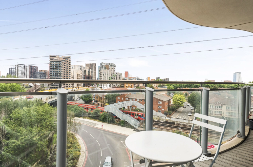 1 bedroom apartments/flats for sale in Tidal Basin Road, Royal Victoria - E16 view 14