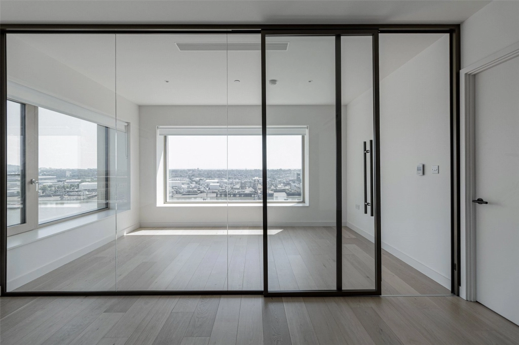 3 bedrooms apartments/flats for sale in Royal Wharf Walk, Royal Wharf - E16 view 13