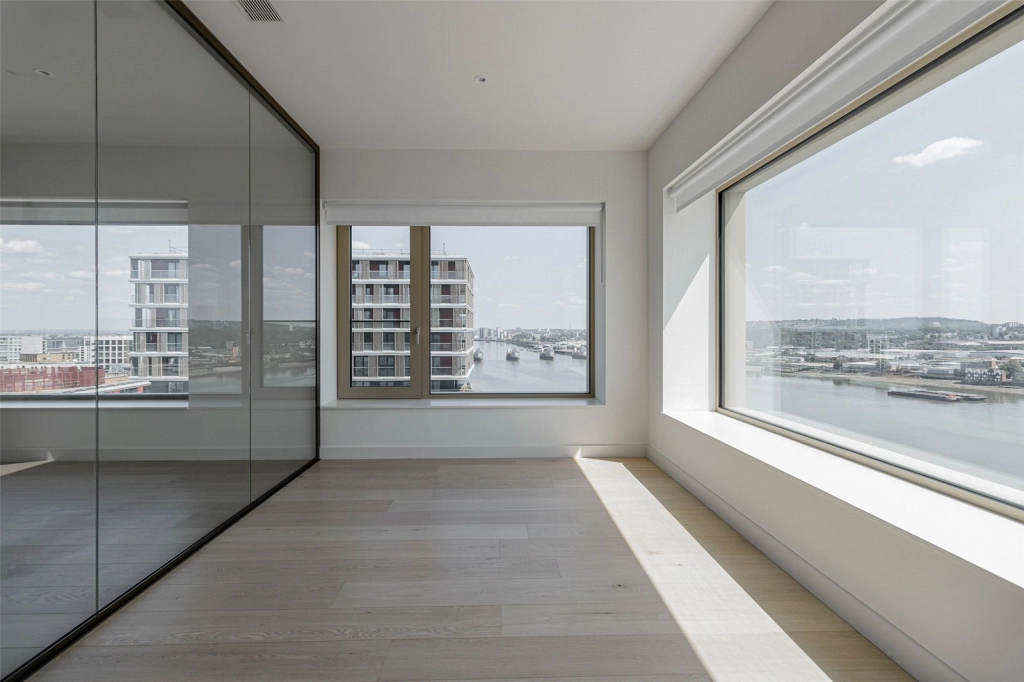 3 bedrooms apartments/flats for sale in Royal Wharf Walk, Royal Wharf - E16 view 3
