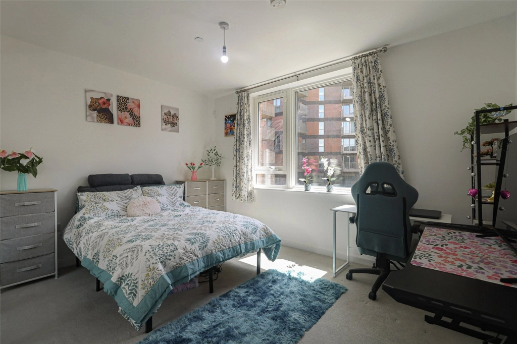 1 bedroom apartments/flats for sale in Frogley Park, Barking - IG11 view 18