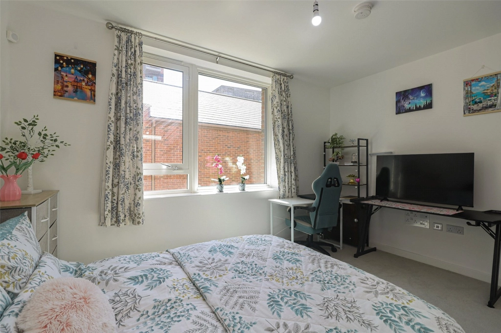1 bedroom apartments/flats for sale in Frogley Park, Barking - IG11 view 20