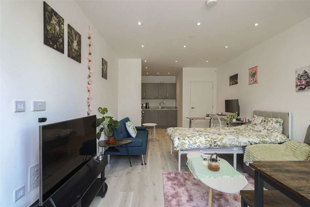 1 bedroom apartments/flats for sale in Frogley Park, Barking - IG11 view 15