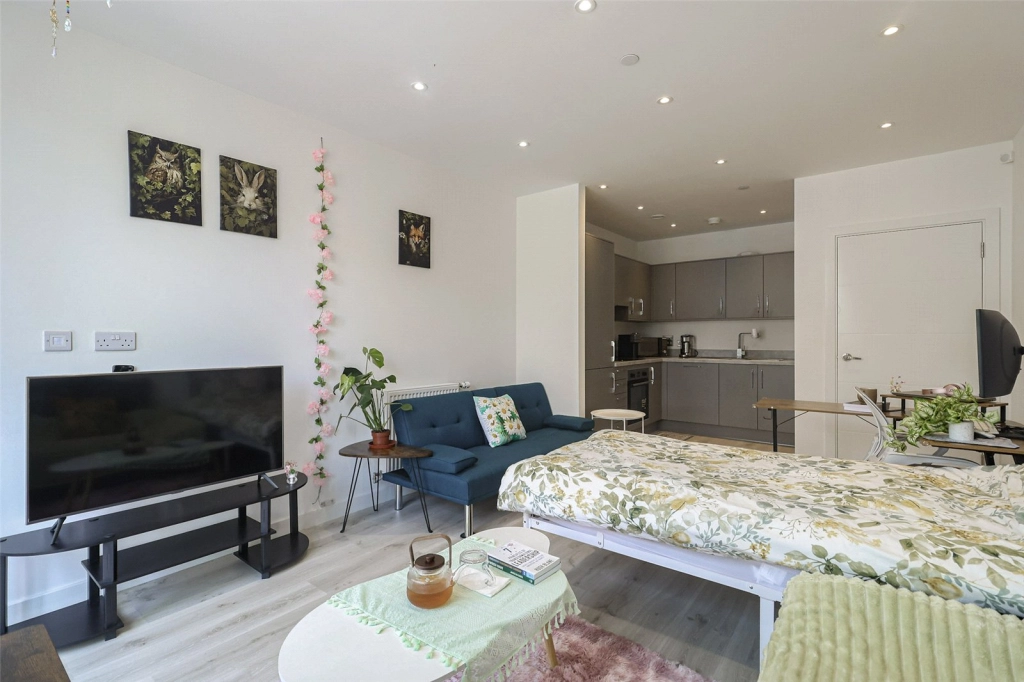 1 bedroom apartments/flats for sale in Frogley Park, Barking - IG11 view 14