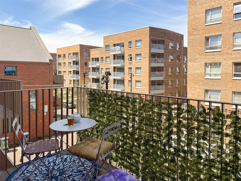 1 bedroom apartments/flats for sale in Frogley Park, Barking - IG11 view 22