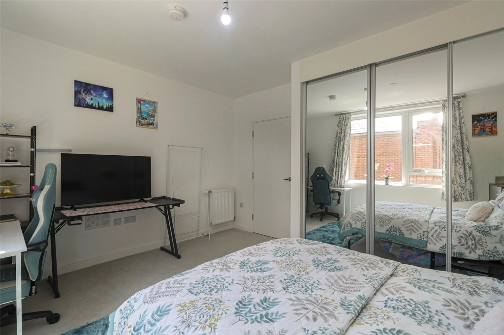 1 bedroom apartments/flats for sale in Frogley Park, Barking - IG11 view 17
