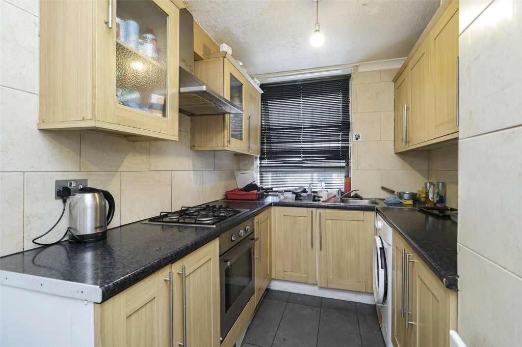 5 bedrooms apartments/flats for sale in Nairn Street, Poplar - E14 view 2