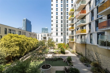 Commercial Street, Aldgate - E1 view 16