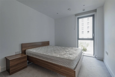Commercial Street, Aldgate - E1 view 7