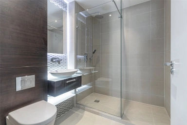 Commercial Street, Aldgate - E1 view 8
