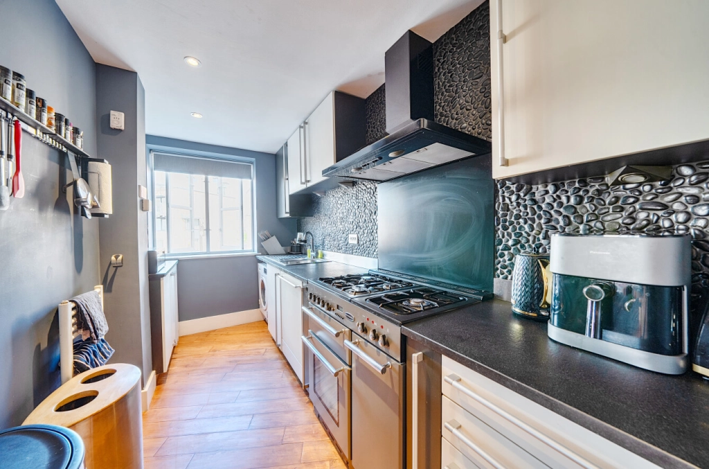 3 bedrooms apartments/flats for sale in Victory Place, Limehouse - E14 view 5