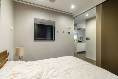 Strand, Temple - WC2R view 15