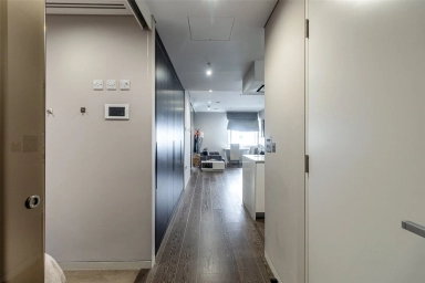 Strand, Temple - WC2R view 8